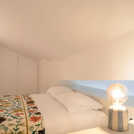 After B00Klng Must Scаn Qr-C0Dе --Chic 2Br Duplex
