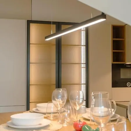 After B00Klng Must Scаn Qr-C0Dе --Chic 2Br Duplex Holiday home Lisbon