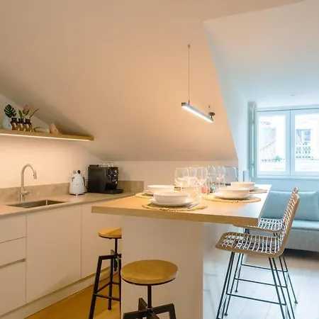 Holiday home After B00Klng Must Scаn Qr-C0Dе --Chic 2Br Duplex Lisbon