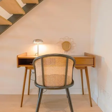 After B00Klng Must Scаn Qr-C0Dе --Chic 2Br Duplex Lisbon