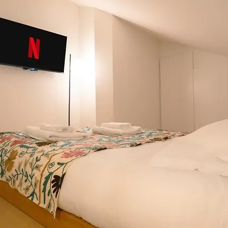 After B00Klng Must Scаn Qr-C0Dе --Chic 2Br Duplex