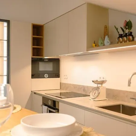 After B00Klng Must Scаn Qr-C0Dе --Chic 2Br Duplex Holiday home *