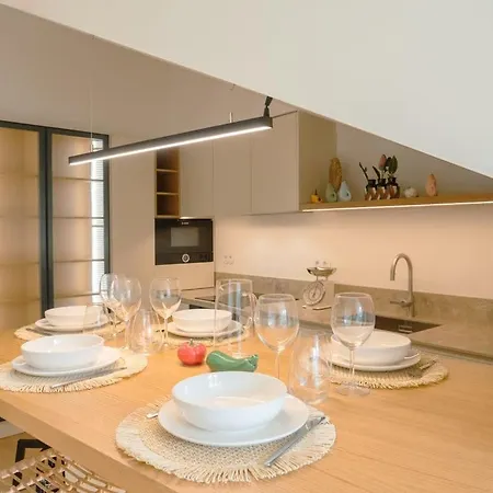 After B00Klng Must Scаn Qr-C0Dе --Chic 2Br Duplex Dom wakacyjny Lizbona